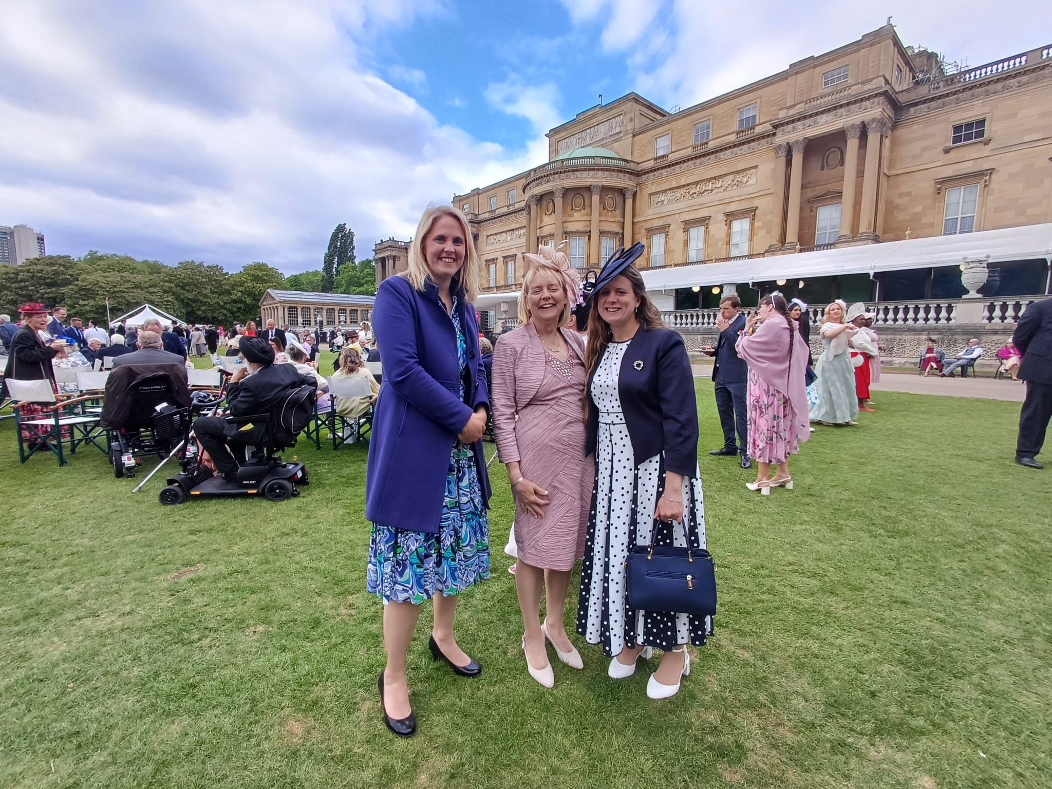 Royal Garden Party – Amy and Zoe